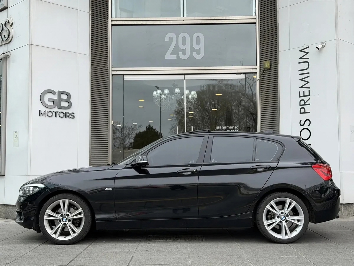 bmw serie 1 1.6 120i sport line at 177cv bmw serie 1 1.6 120i sport line at 177cv