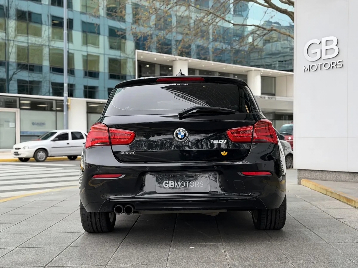 bmw serie 1 1.6 120i sport line at 177cv bmw serie 1 1.6 120i sport line at 177cv