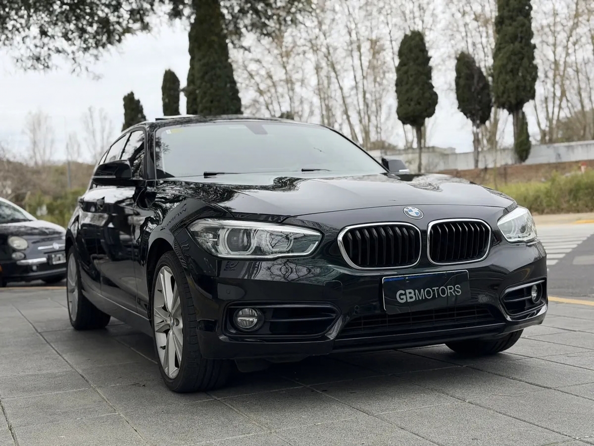 bmw serie 1 1.6 120i sport line at 177cv bmw serie 1 1.6 120i sport line at 177cv
